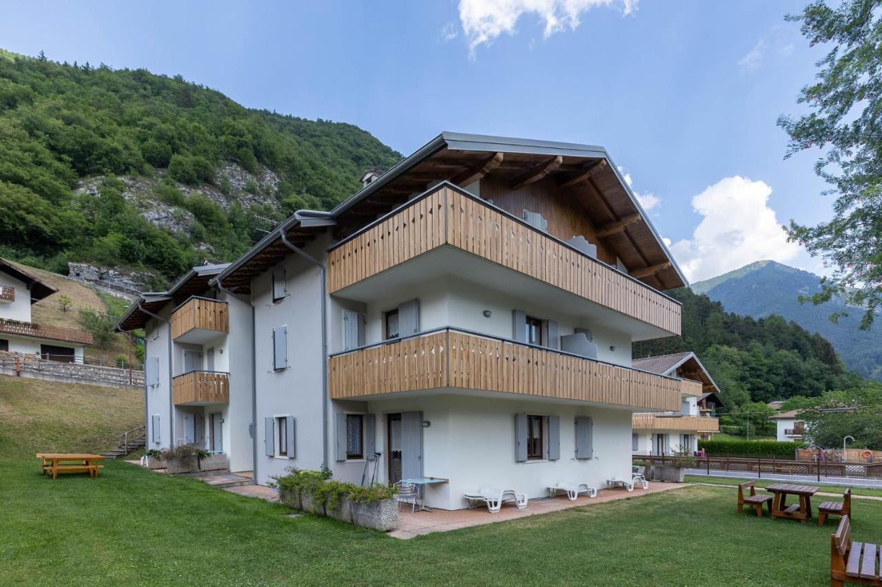 Residence Alessio เบซเซ็กกา ภายนอก รูปภาพ